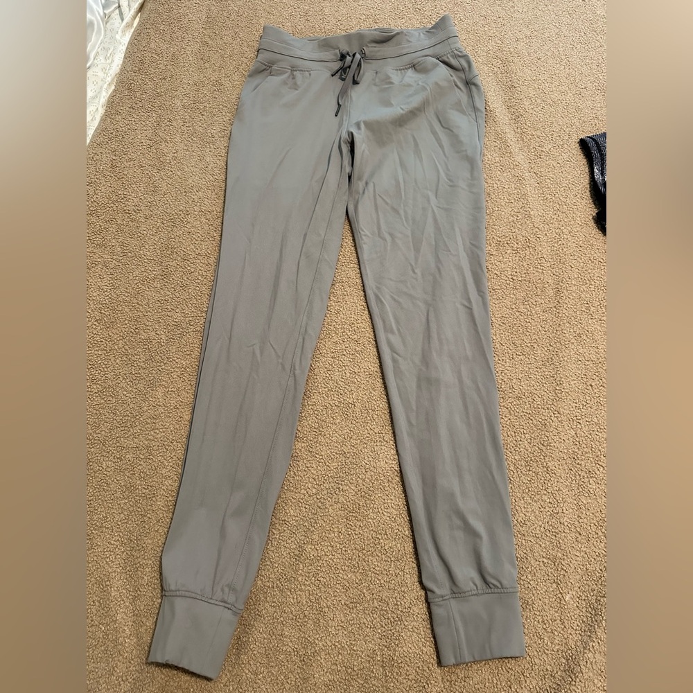 ZYIA Gray Jogger Sweatpants with Elastic Cuffs and Drawstring Waist